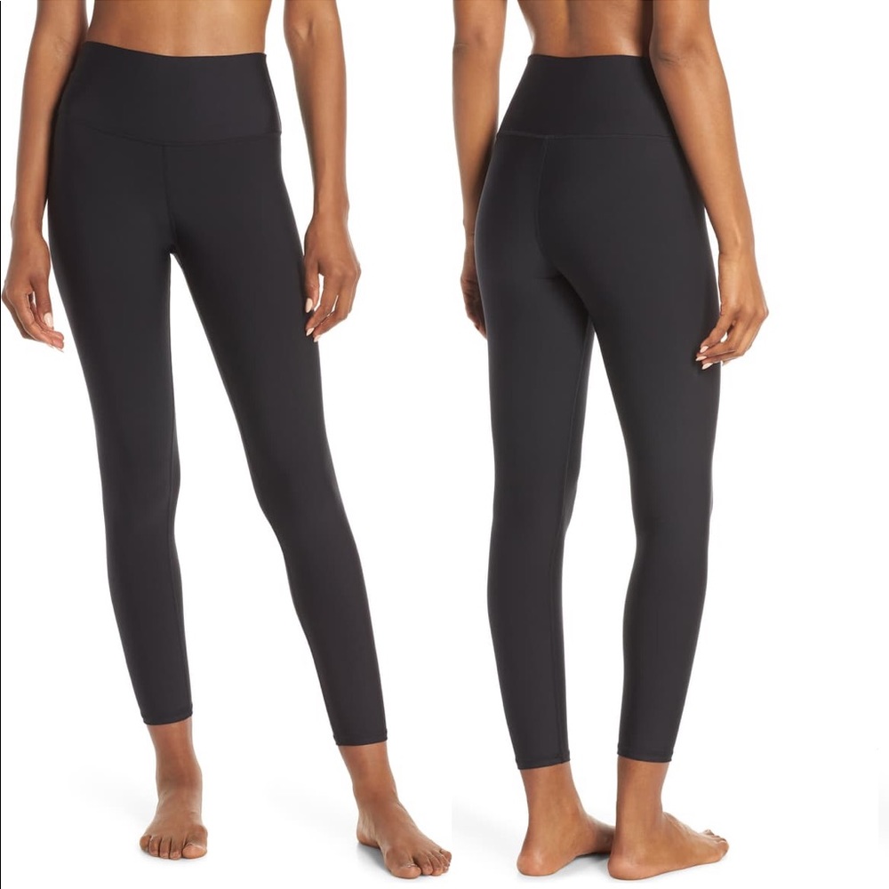 Alo Yoga - 7/8 High Waist Airlift Leggings - M